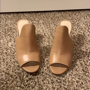 LIKE NEW - Jessica Simpson mules - size 8.5